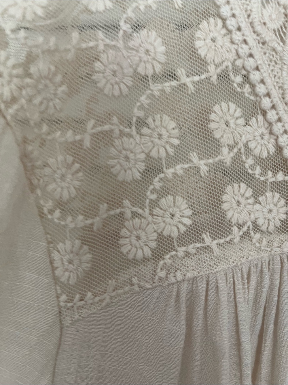 New Directions blouse with lace and bell  sleeves - Picture 3 of 7